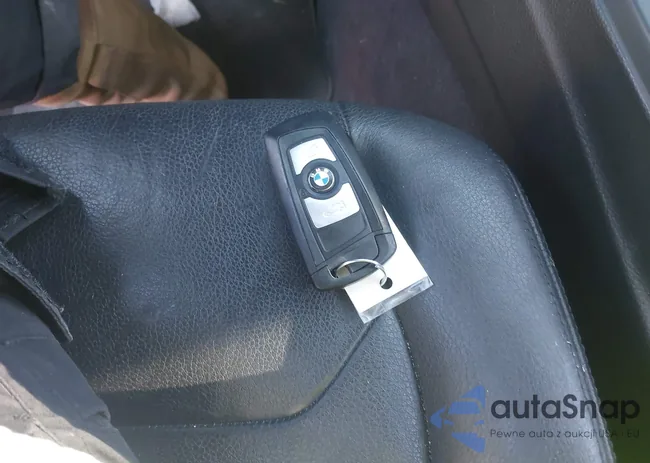 WBA3B3G51FNT19829: 44144213