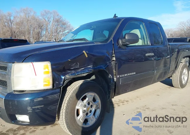 2GCEC19J281207942: 44144264