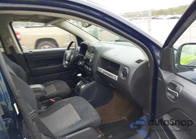 1C4NJCBA5GD641089: 44144286