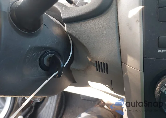 2T1BU4EE2AC321778: 44144306