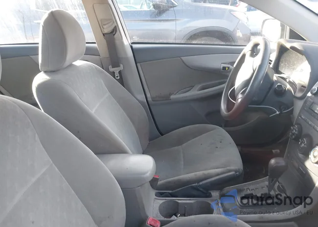 2T1BU4EE2AC321778: 44144306