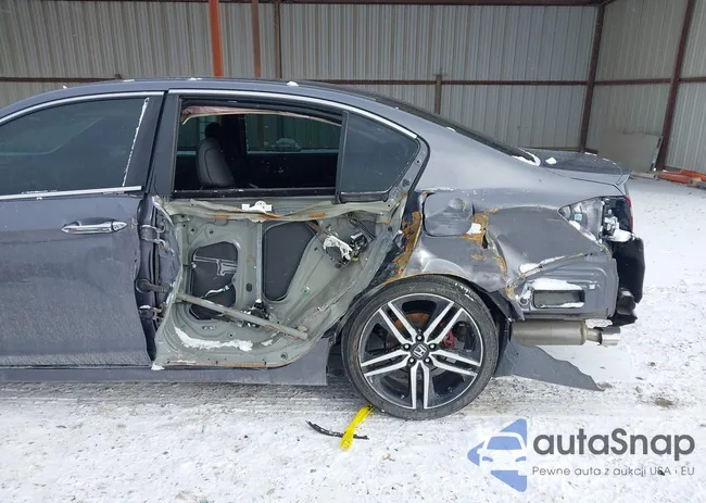 1HGCR2F5XGA204229: 44144312