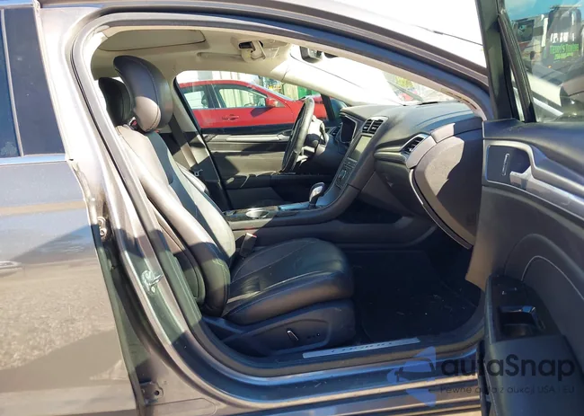 3FA6P0K91DR131323: 44145487