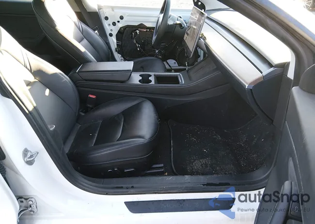 5YJ3E1EBXMF901981: 44145488