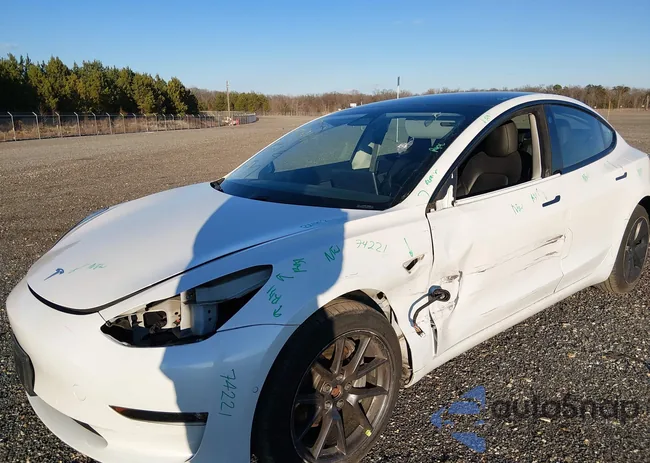 5YJ3E1EBXMF901981: 44145488