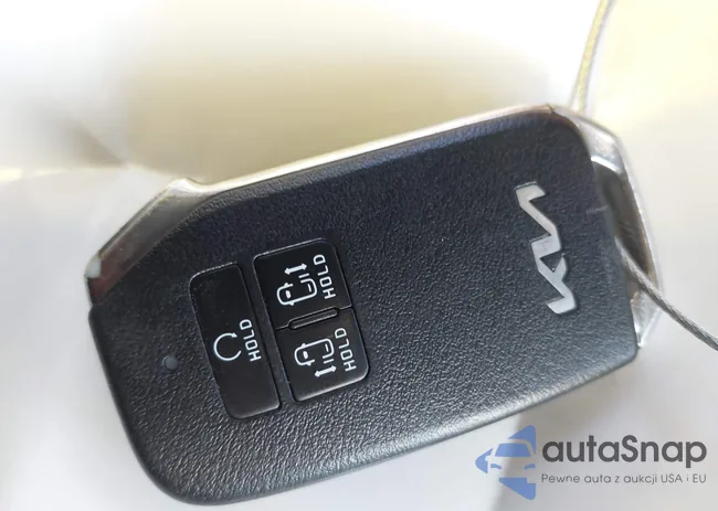 KNDNE5H35N6103020: 44145658