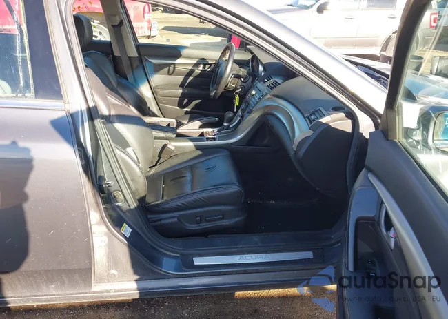 19UUA96279A001280: 44145711