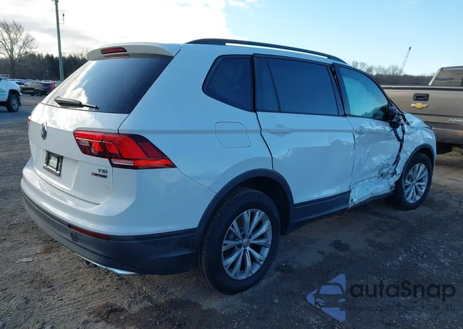 3VV0B7AX2JM107842: 44145864