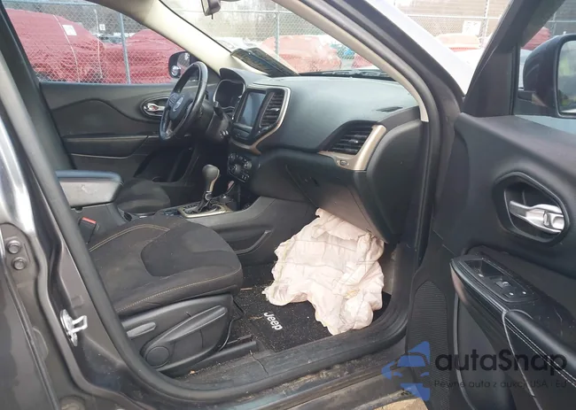 1C4PJMCS0FW605819: 44145971