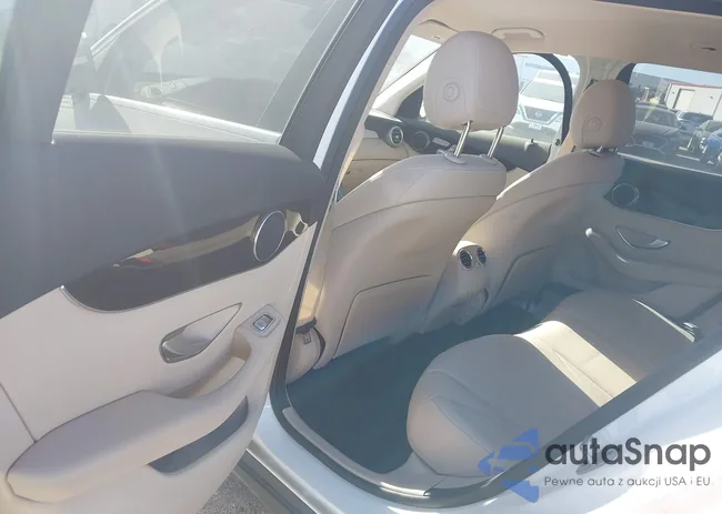 W1N0G8DB2NV333857: 44146033