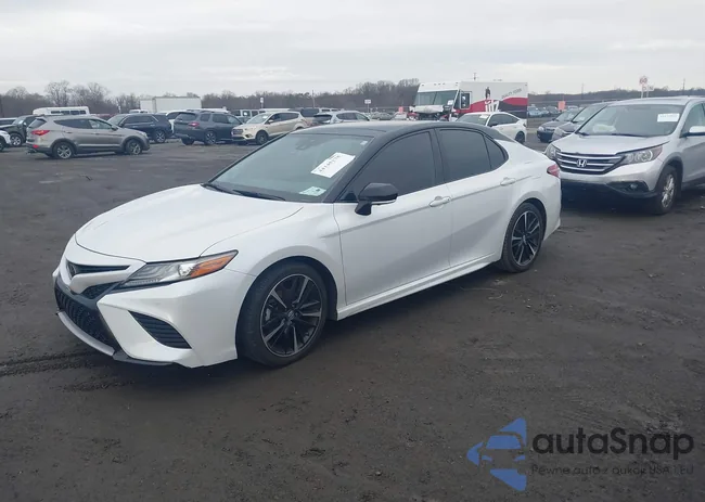 4T1B61HK8KU249396: 44145178