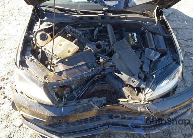 3VWDB7AJ3JM207828: 44145233