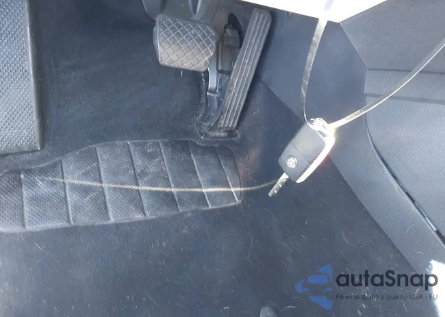 3VWDB7AJ3JM207828: 44145233