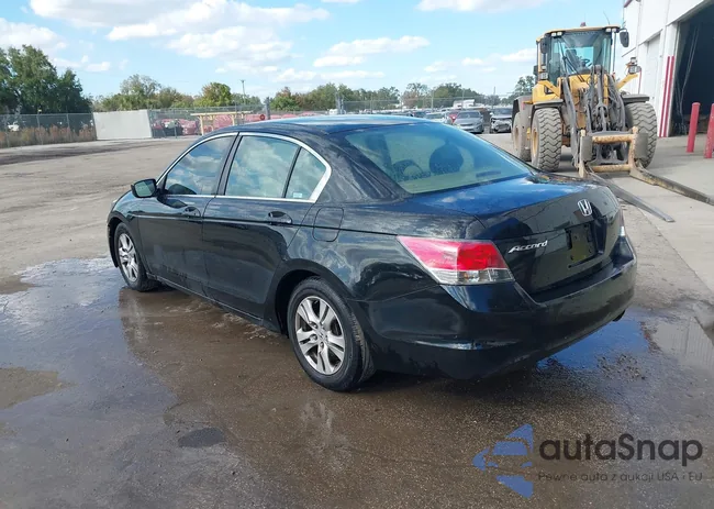 1HGCP2F45AA141013: 44145248