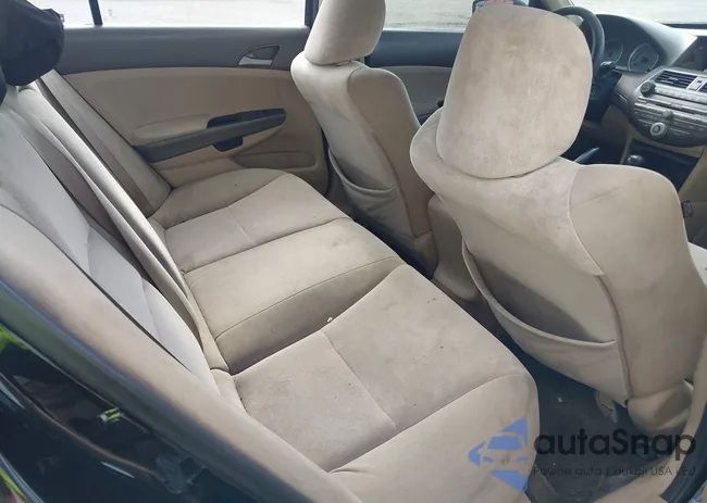 1HGCP2F45AA141013: 44145248