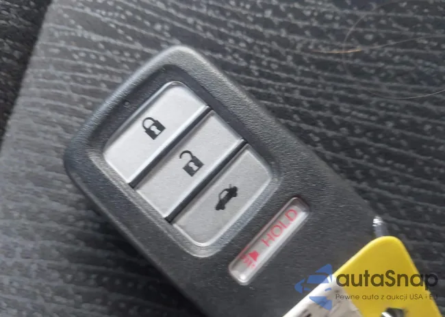 1HGCR2E75FA116660: 44145358