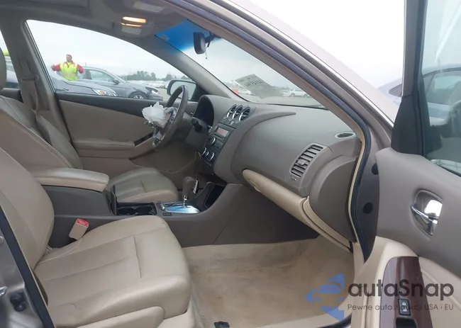 1N4AL2AP1BC109903: 44145394