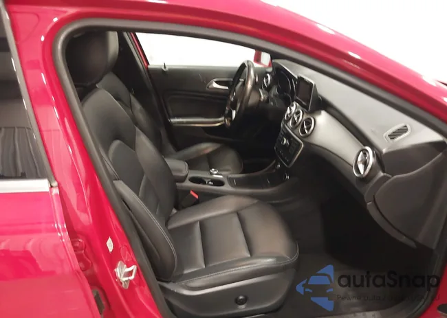 WDCTG4GB3FJ109640: 44145429