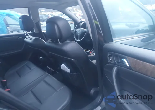 WDBRF52H87A947909: 44146638