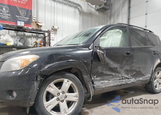 JTMBD32V266019792: 44146727