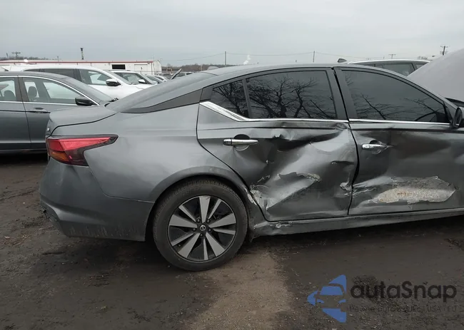 1N4BL4DV1MN417204: 44146852