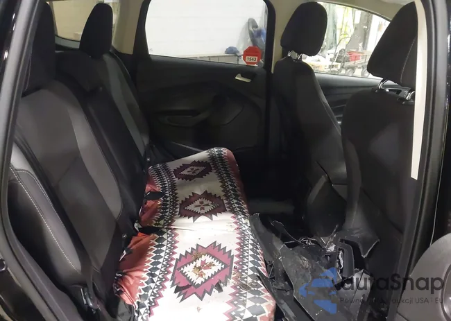 1FMCU9G9XGUA04744: 44146872