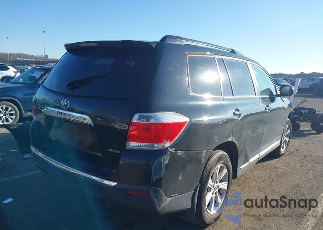 5TDBK3EH1CS156049: 44146897