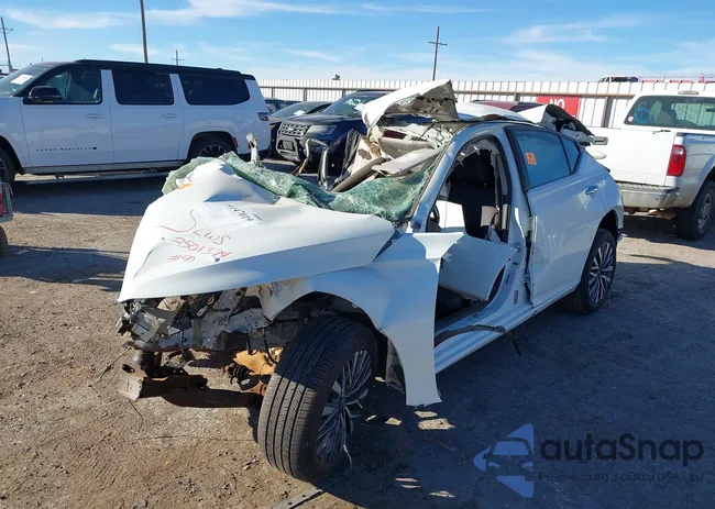 1N4BL4DV3SN390861: 44147019