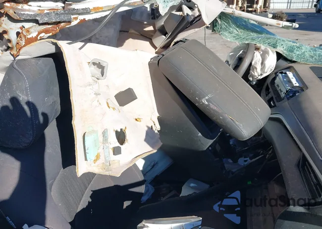 1N4BL4DV3SN390861: 44147019