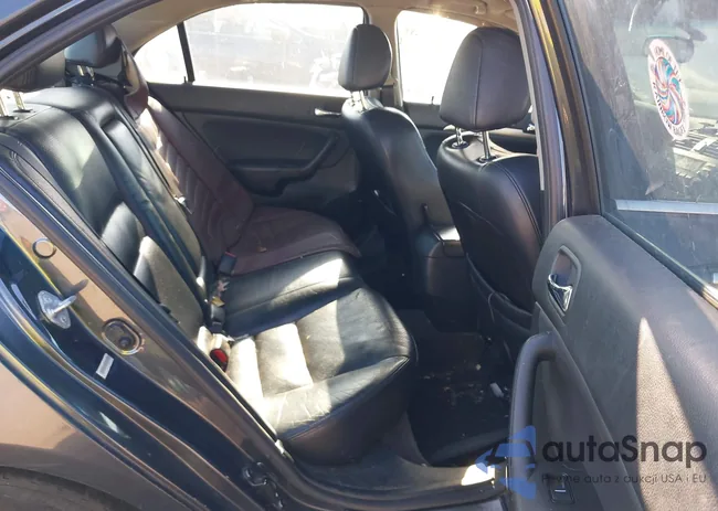 JH4CL96886C005751: 44147066