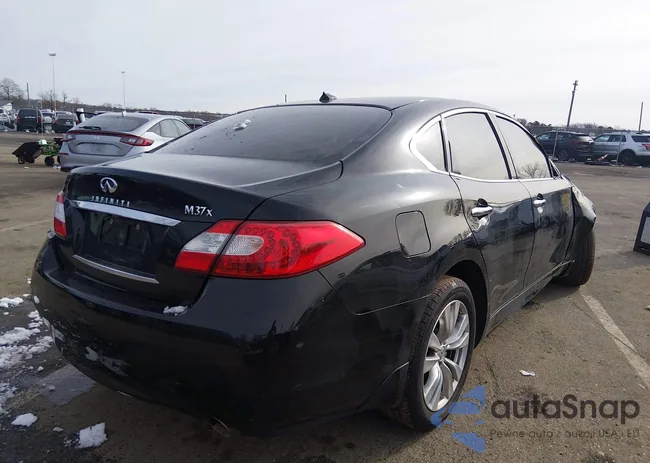 JN1BY1AR5CM396480: 44146073