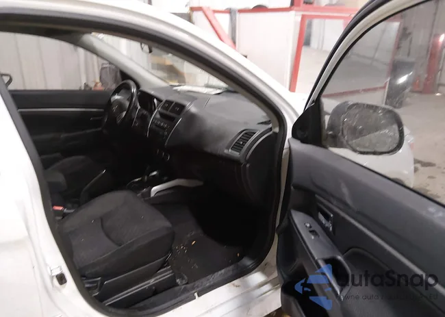 JA4AP4AU2BZ002401: 44146209