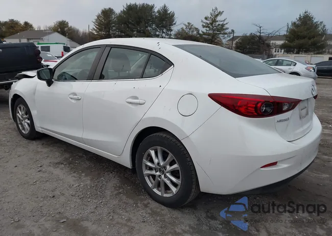 3MZBN1U70JM190689: 44146240