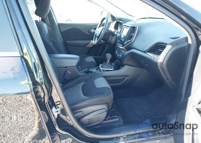 1C4PJMCB9JD500748: 44146274