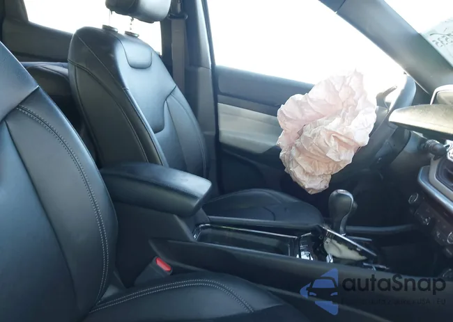 3C4NJDCNXST548207: 44147535