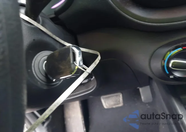 KNDJ23AU6S7940329: 44147543