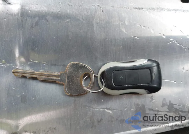 KNDJT2A20B7327774: 44147610