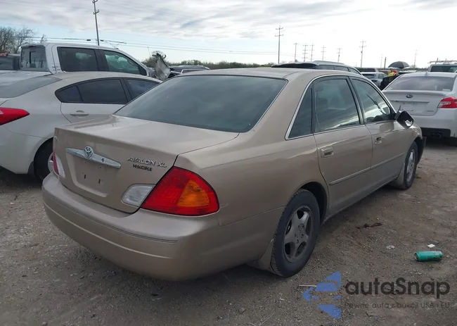 4T1BF28BX1U114652: 44147672