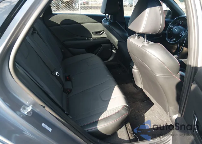 KMHLR4AF5PU415309: 44147719