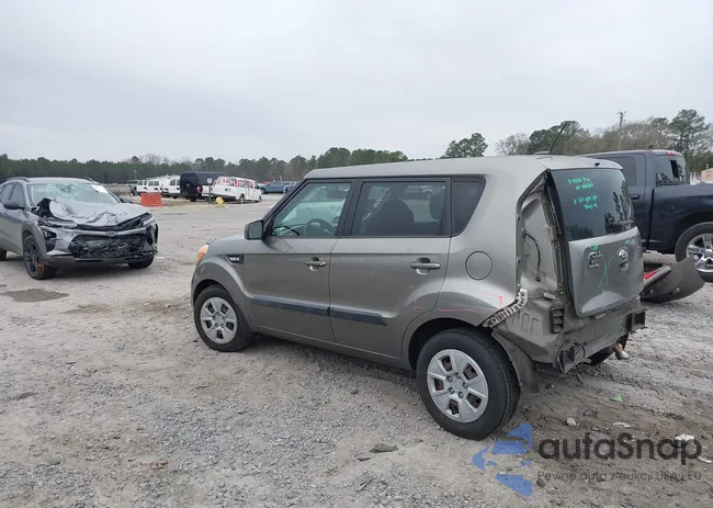 KNDJT2A57D7634937: 44147775