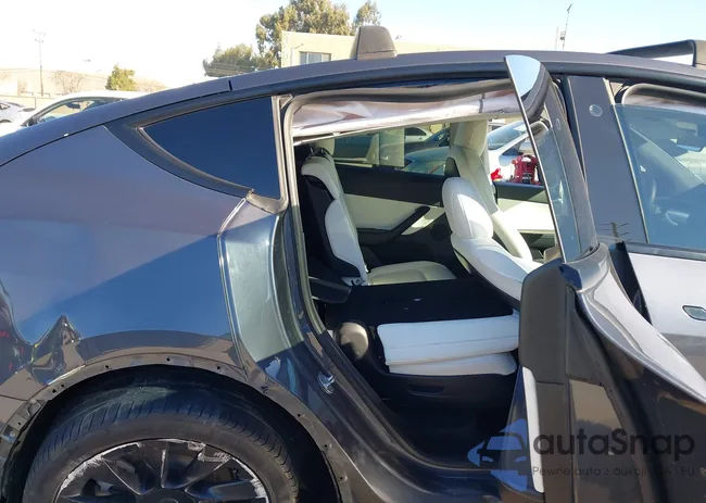 5YJYGAEE7MF294464: 44147779