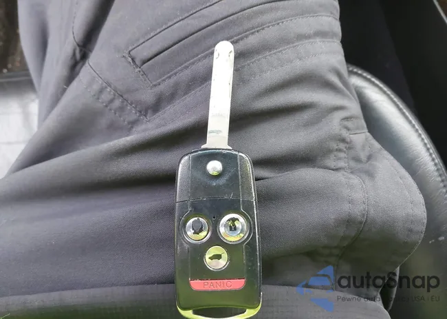 2HNYD2H34CH533805: 44147780