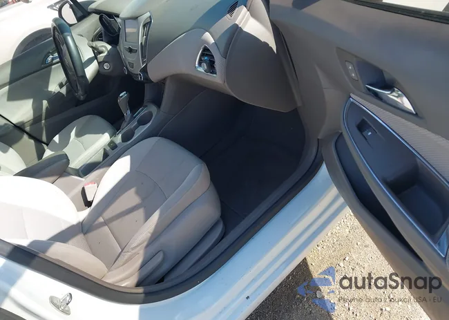 1G1BC5SM4J7199066: 44147825