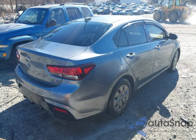 3KPA24AD3LE303230: 44147917