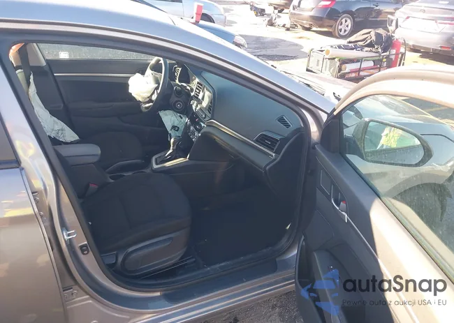 KMHD74LFXLU977515: 44147937