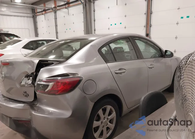 JM1BL1VF4B1497974: 44148019