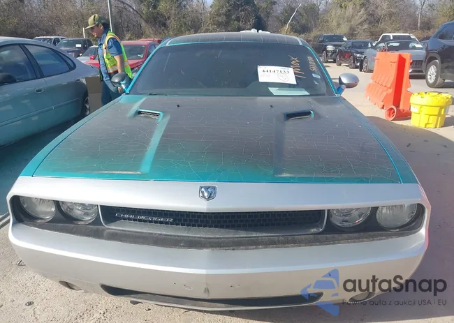 2B3LJ44V29H561270: 44147133