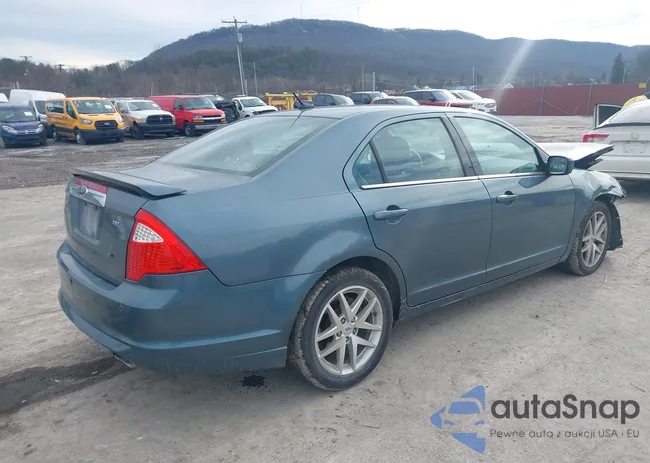 3FAHP0JA2CR209370: 44147134