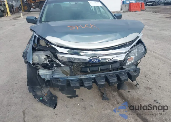 3FAHP0JA2CR209370: 44147134