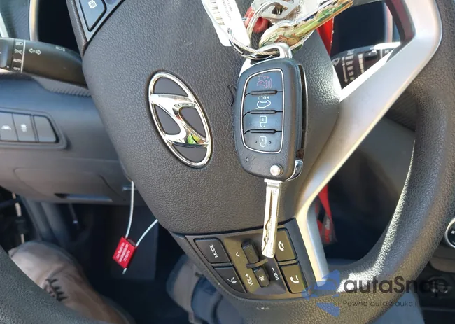 KM8J23A40LU084928: 44147151